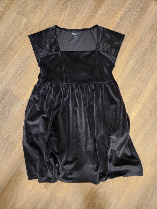 American Eagle Outfitters Dresses & Skirts - American Eagle Black Velvet Square-Neck Dress